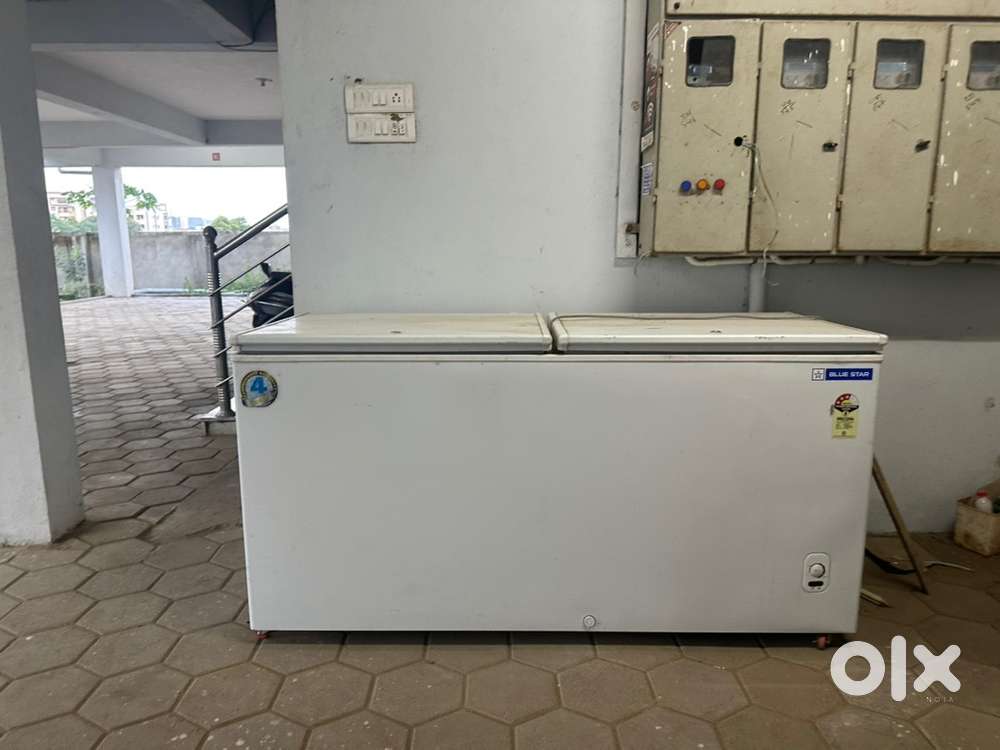 Commercial freezer 465L