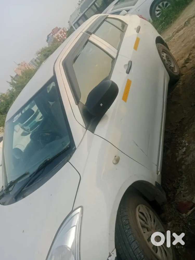 Need taxi driver jinki Id active ho( Ola,uber, rapido)