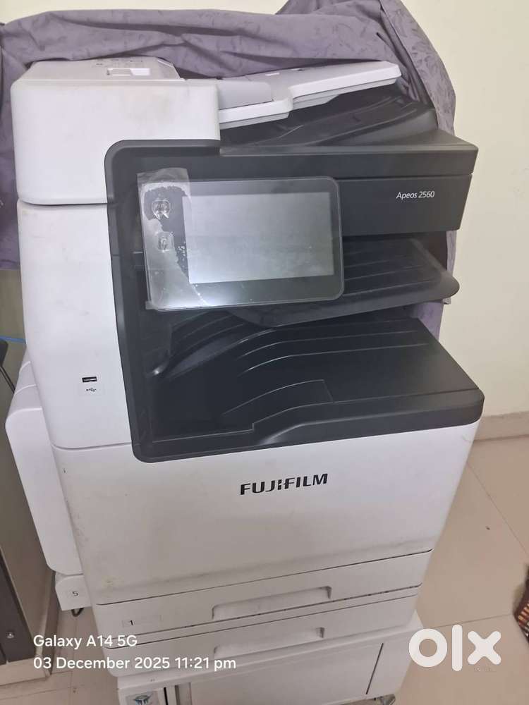 fujifilim APOES 2560 XEROX MACHINE