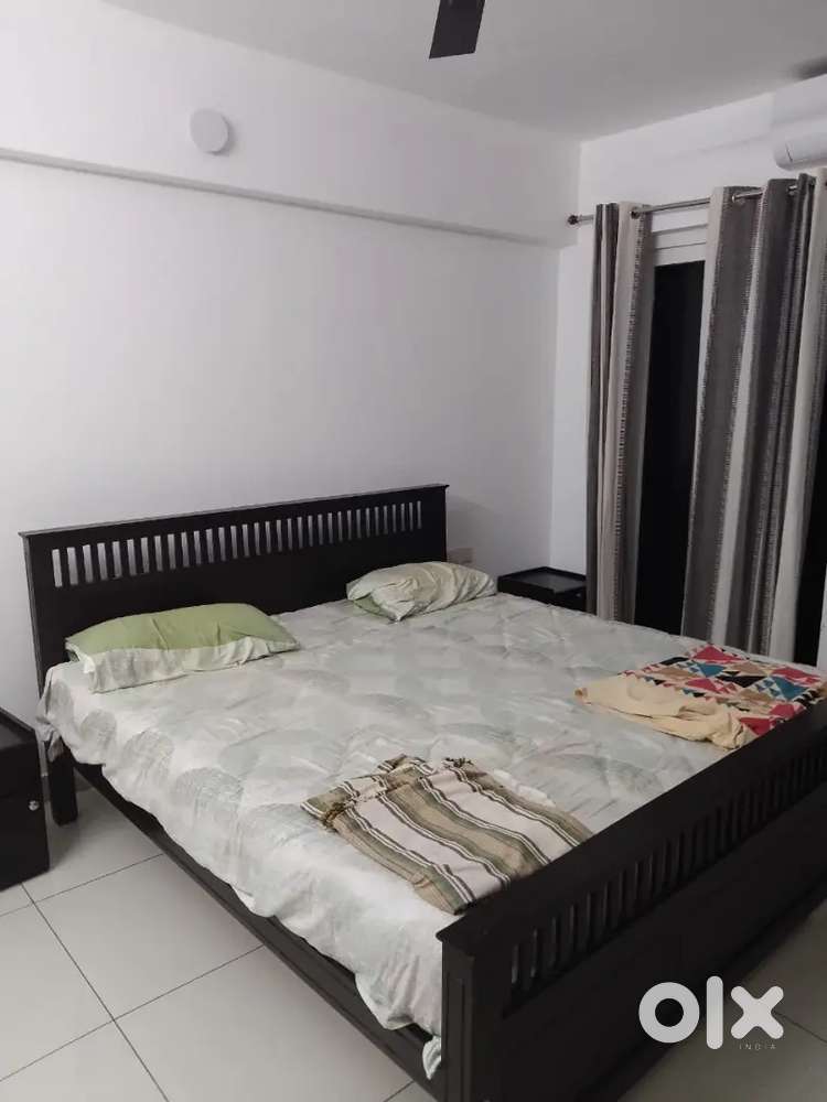 Vyttila പണയം/Lease 2BHK 6.5Lkh