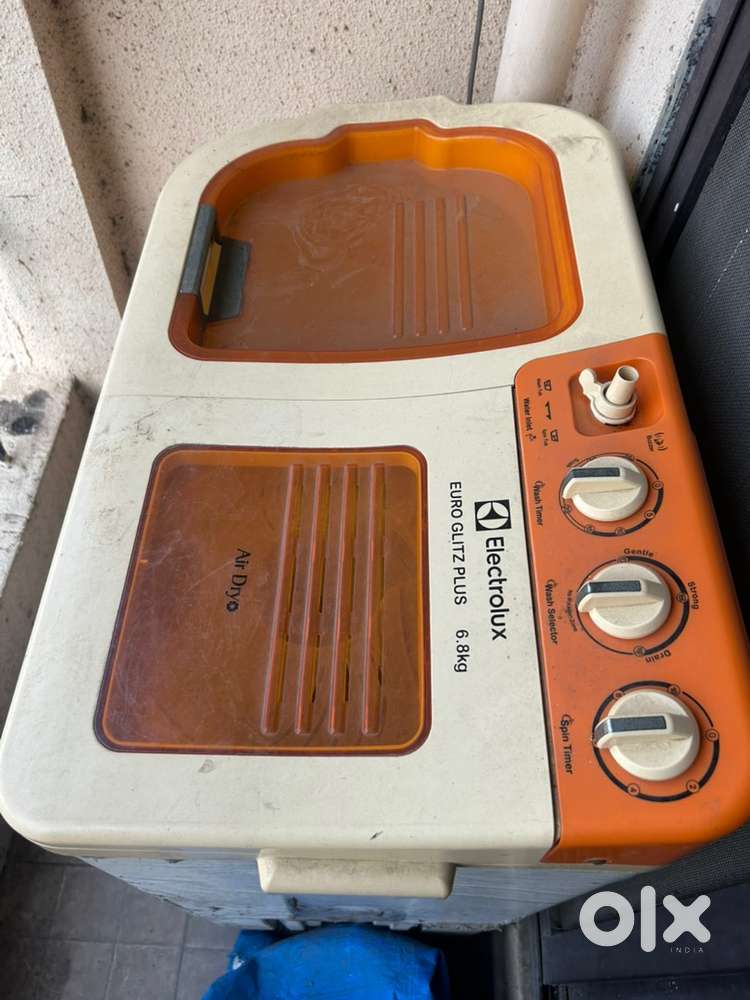 Electrolux 6.8 KG Semi Automatic Washing Machine