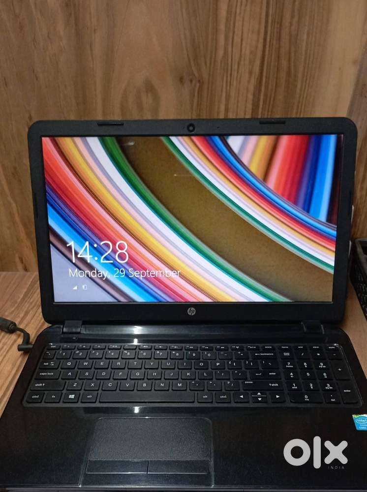 Windows-8.1, Ram-4. GB, Intel core-i3, 8years old, HP Model