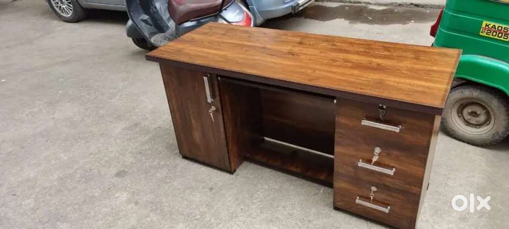 New Mango 2½X5  Feet Table
