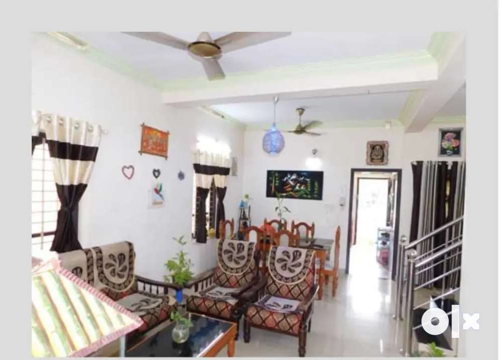 3.75 Cent 5 BHK 10 Yrs Old 2 Storied House for Sale at Enchakkal
