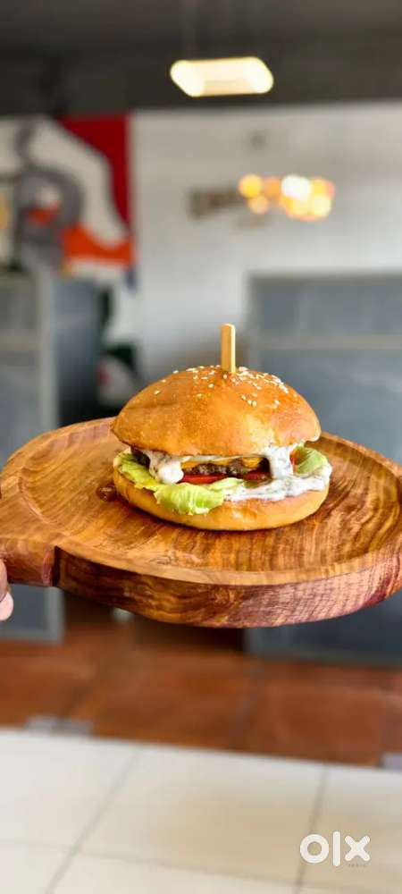 must have experience in cooking continental food