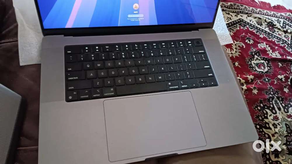 Macbook pro M1 pro. 16/512
Macbook pro M2 16/512