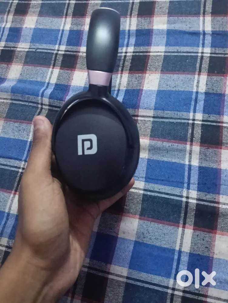 This is good one I have two headphones that's why I sell this one