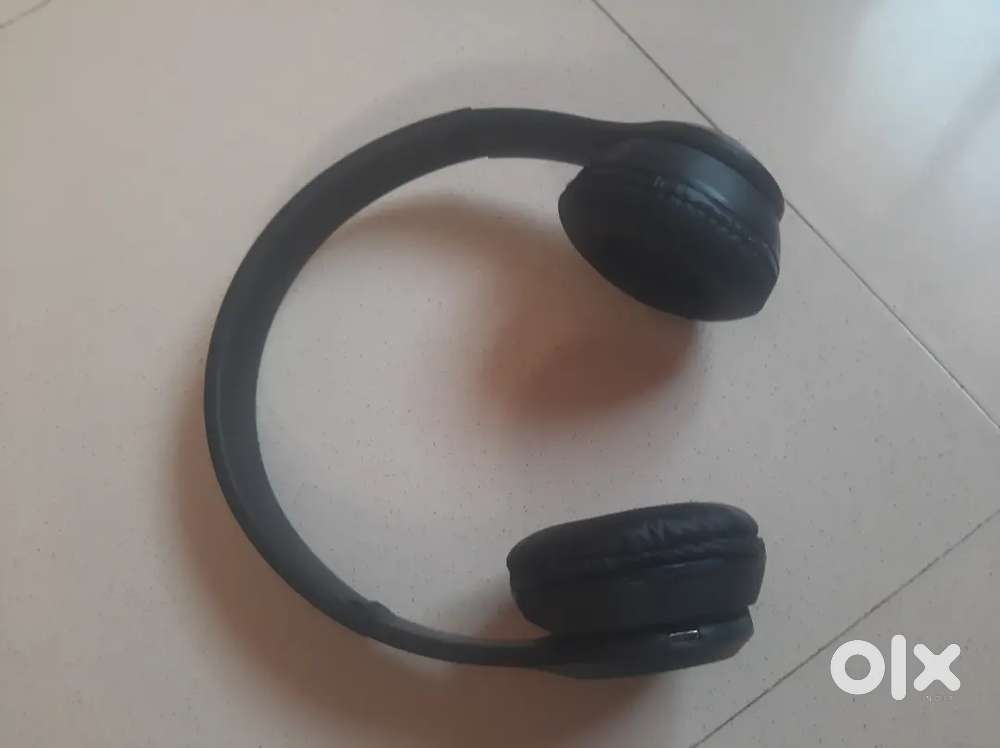 Gaming headphones with extreme bass