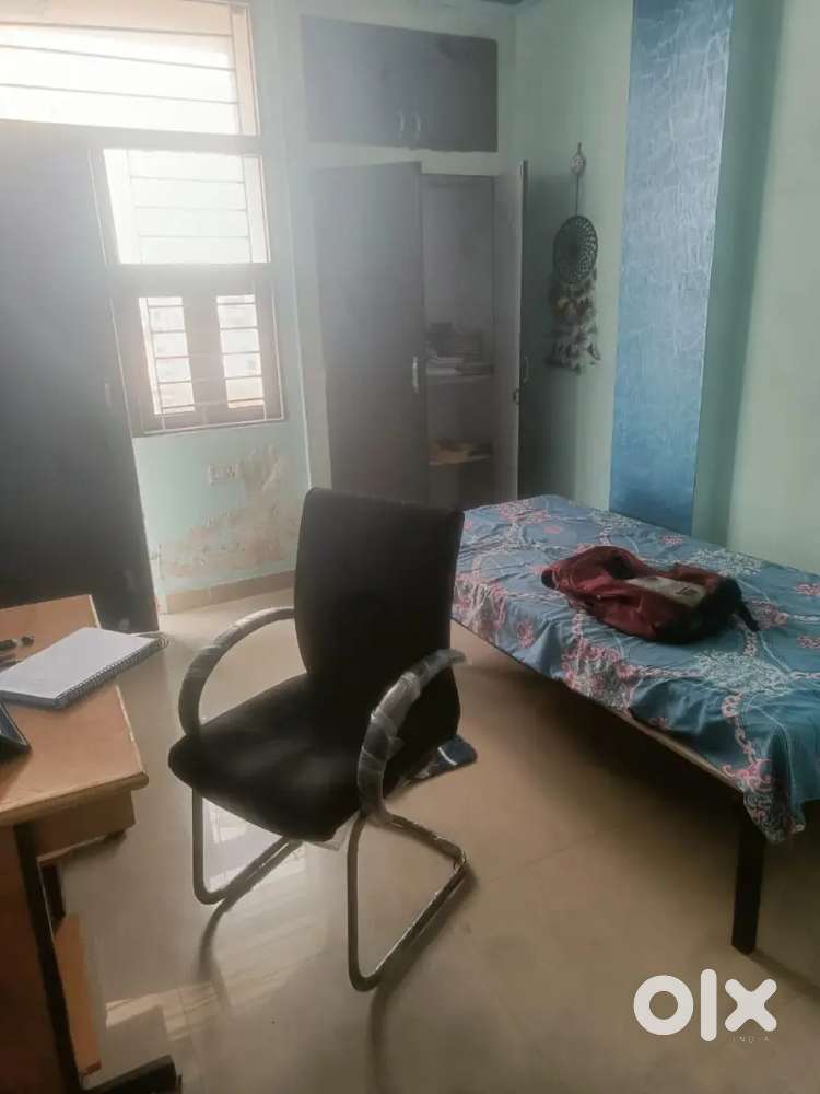 All facilities room available for rent