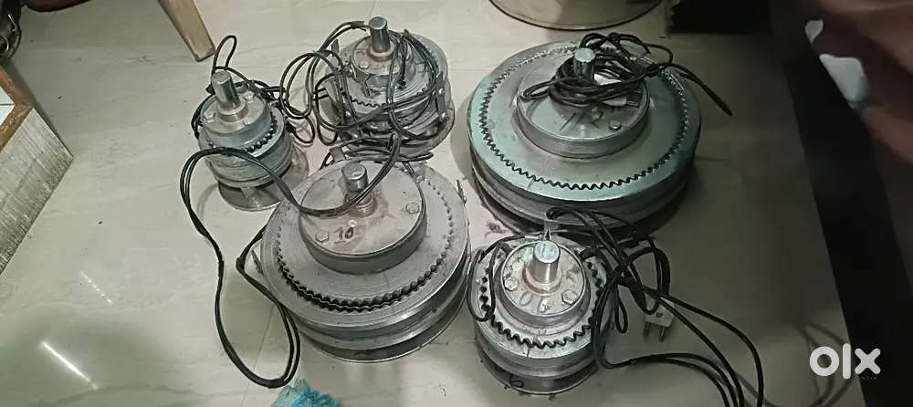 Paper plates making die