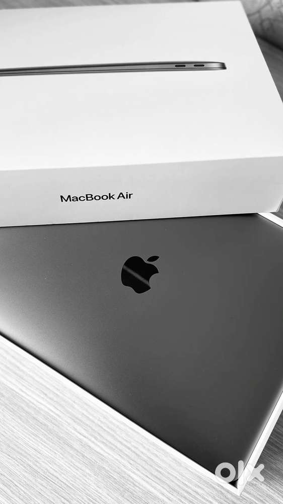 MacBook Air M1 (512GB, Silver)