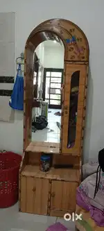 Dressing table