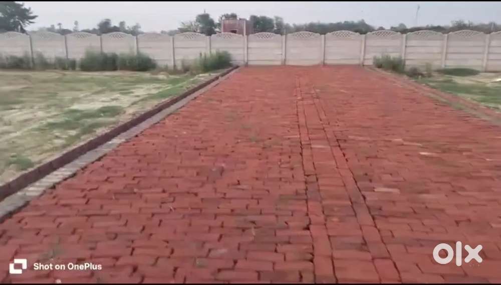 1000 sqft. Plot for sale at Chandrika Devi Road, BKT