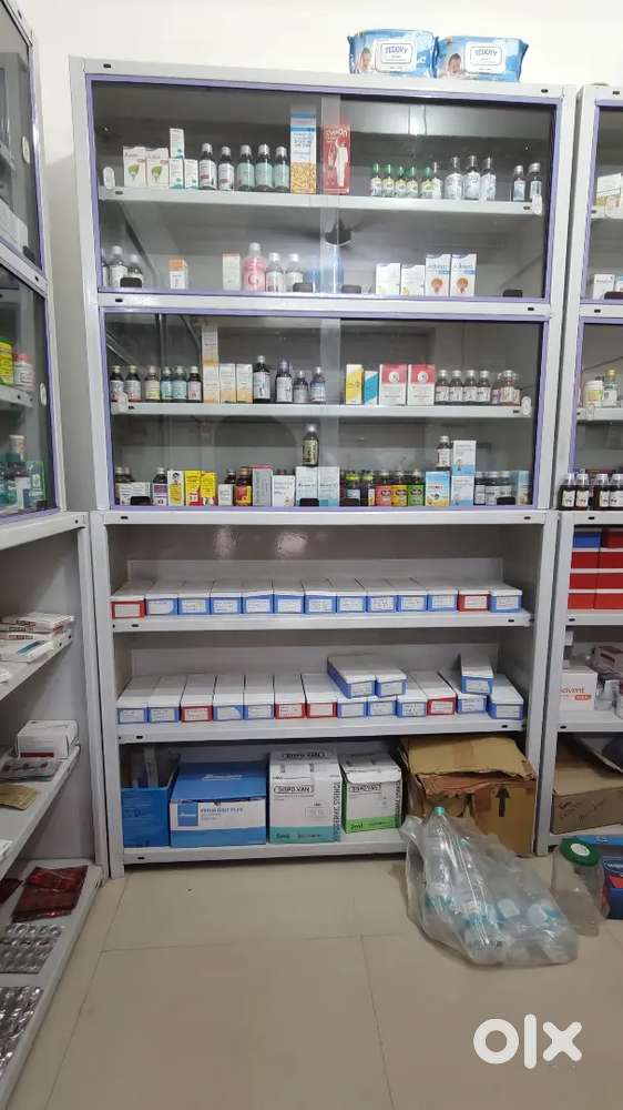 MEDICAL RACKS