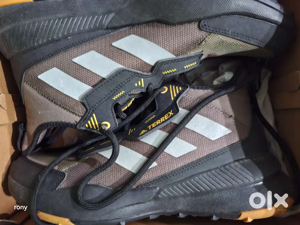 Adidas trekking shoes