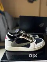 Adidas Yeezy Nike Airforce 1 Travis Scott