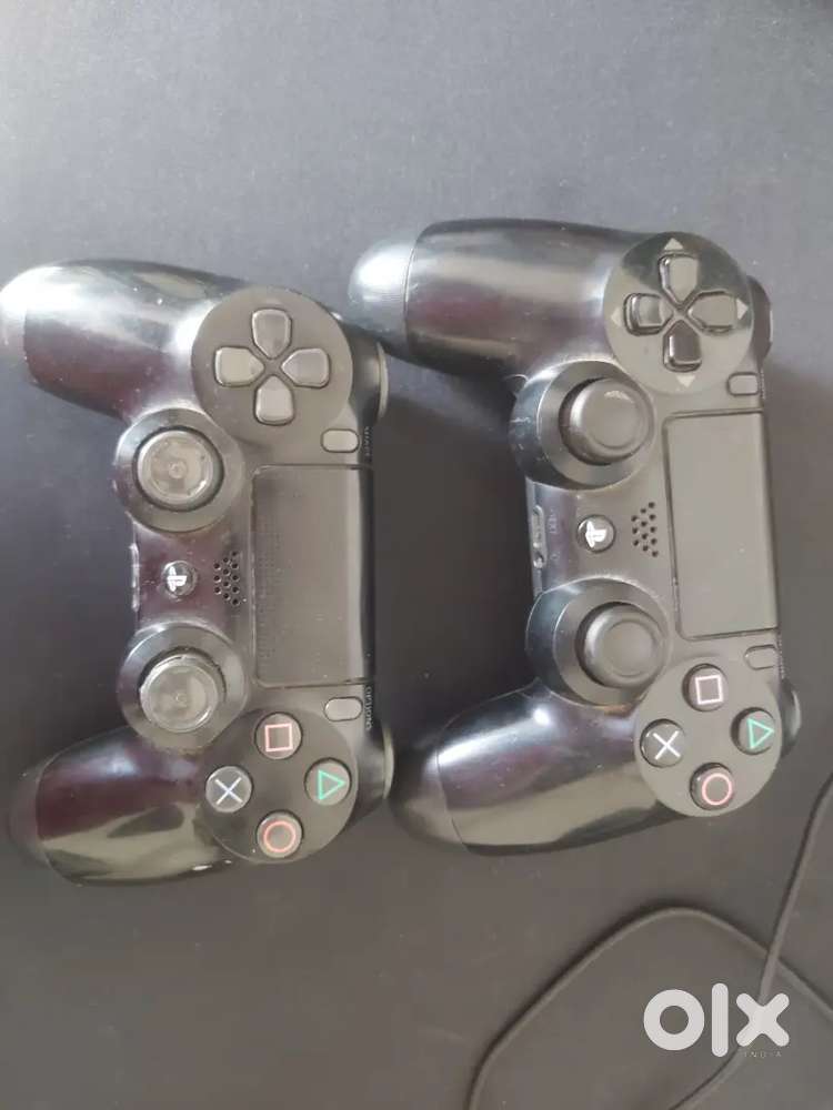 2 DUALSHOCK PRO V2 PS4 controllers