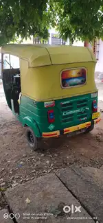Bajaj auto rickshaw BS4