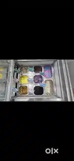 Ice cream scooping shop setup
