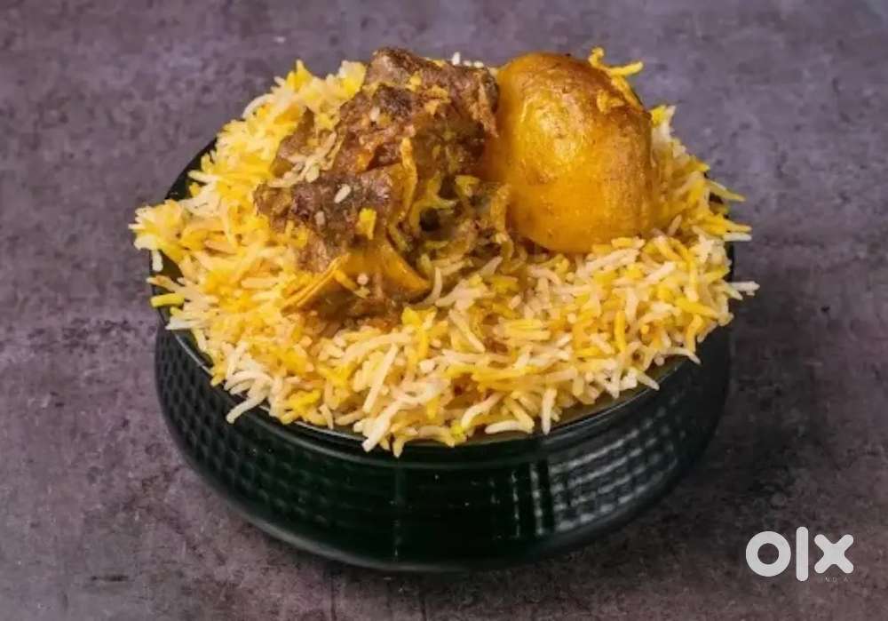 Kitchen Helper & KFC style fried chicken cook