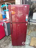 DOUBLE DOOR FRIDGE AVAILABLE FOR SALE.