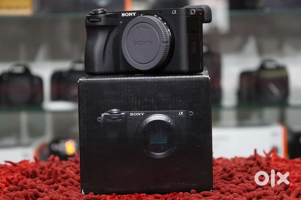 SONY A6700 CAMERA FOR SALE