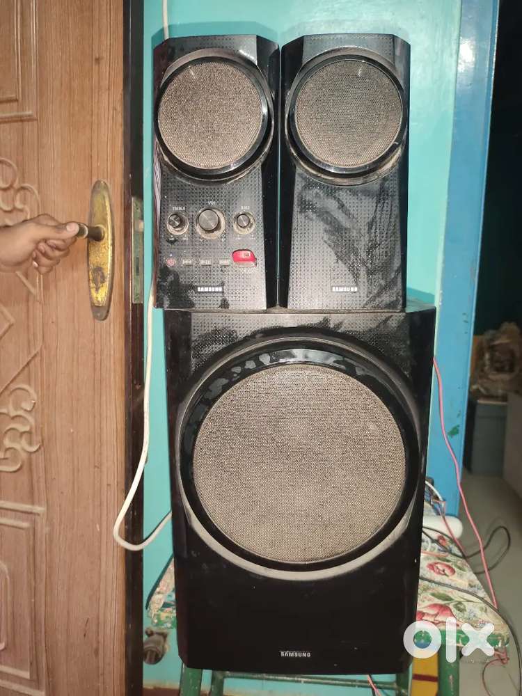 Samsung 2.1 Multimedia Speaker Systems Good Condition