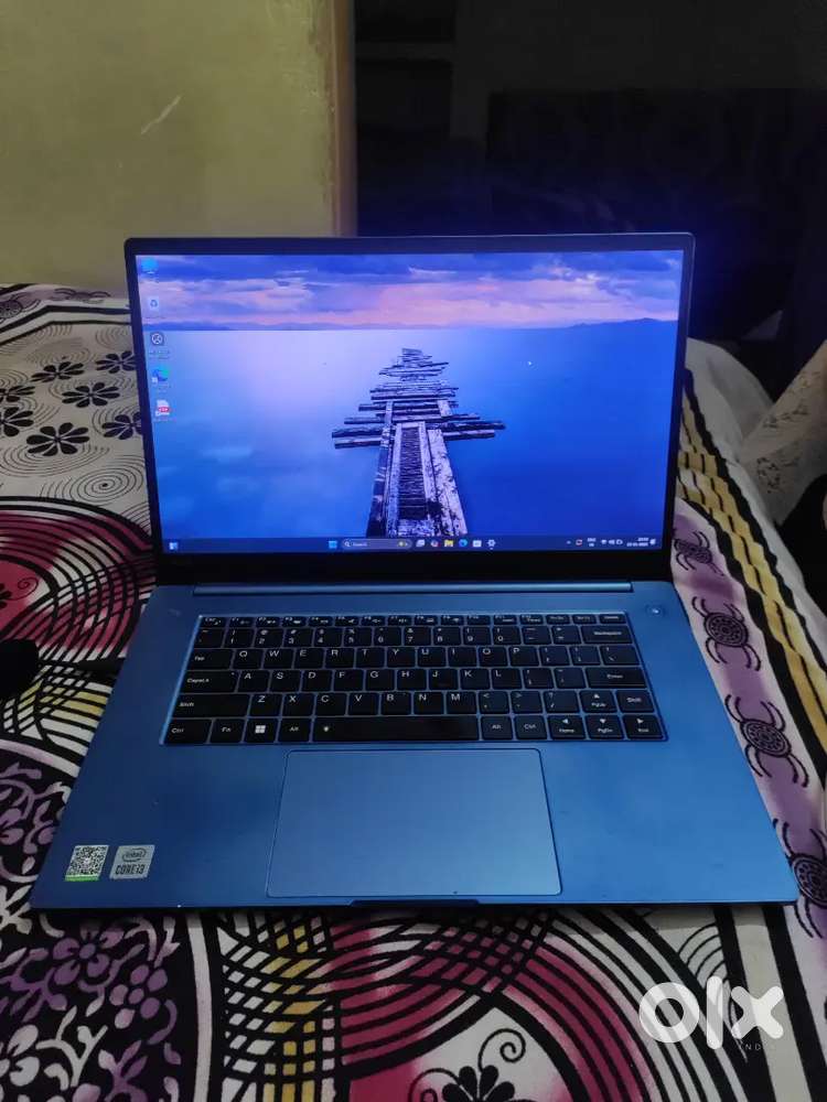 Laptop Infinix Inbook Y1 plus