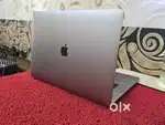 Apple Macbook Pro i7/16/512gb/5.5gb Graphics 15inch Retina Touchbar