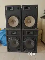 2Pairs of Speakers