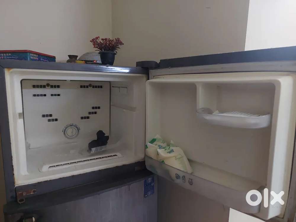 Whirlpool mastermind double door fridge with 250 liters