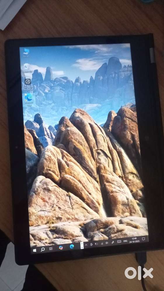 Touchscreen laptop