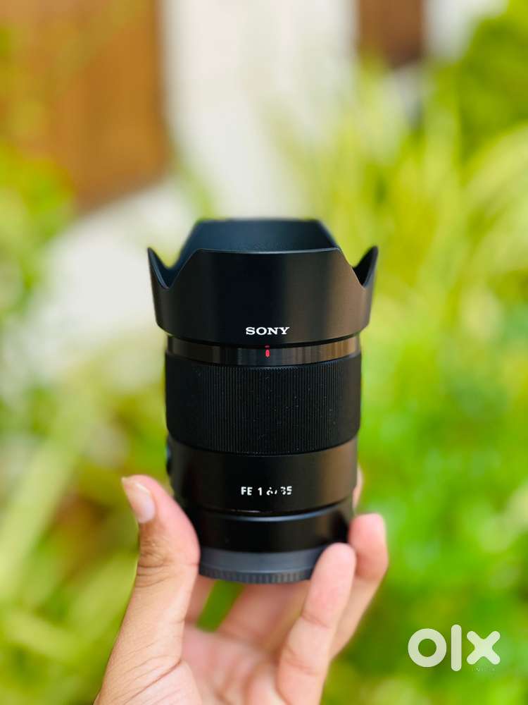 Sony 35 mm 1.8 lens