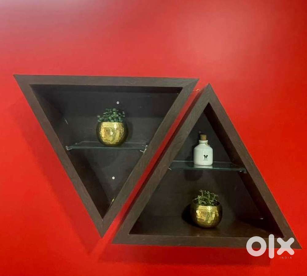 Set of 2 Triangle shape wooden wall shelf