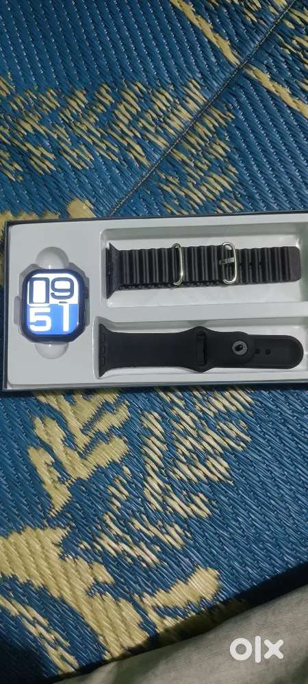 HEADPHONES and Smart watch In New Condition