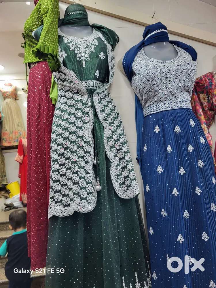 Cutting master for ladies wear