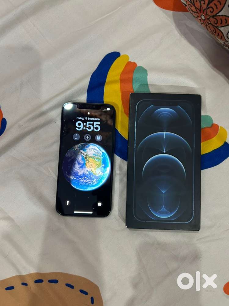 iPhone 12 pro max with box new conditione only display msg