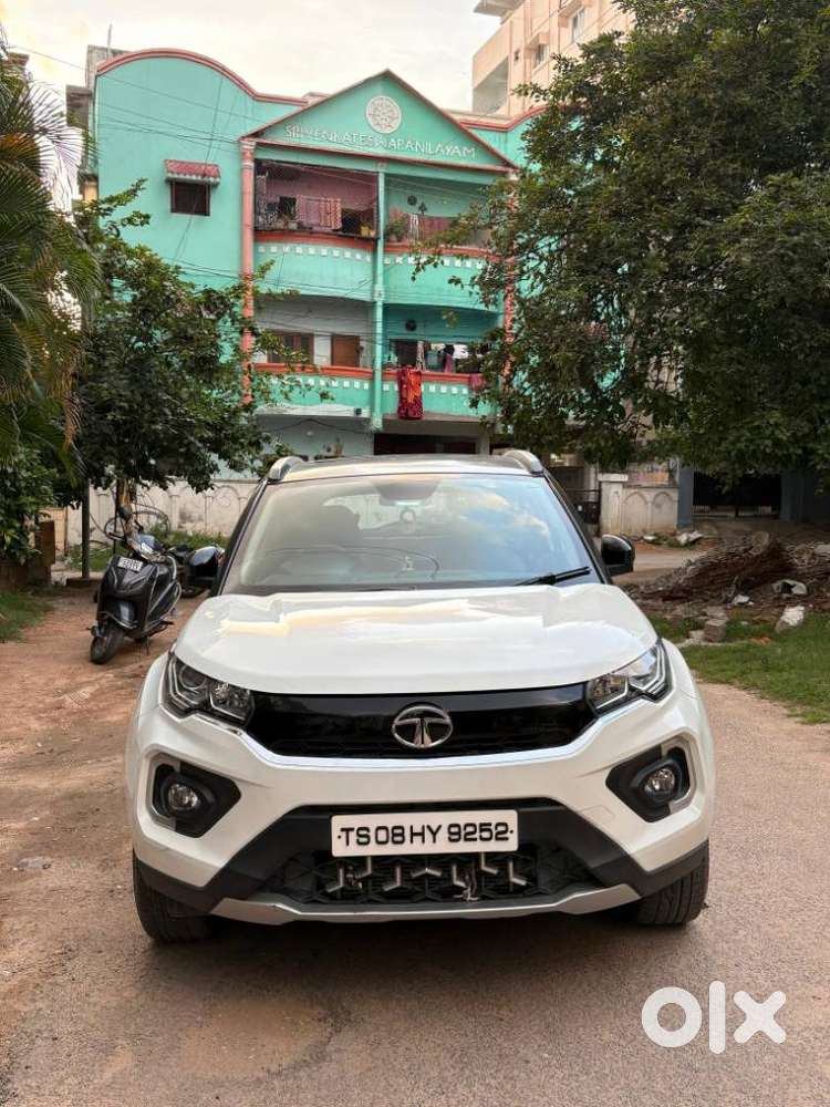 Tata Nexon 1.2 Revotron XZA Plus (O) AMT, 2022, Petrol