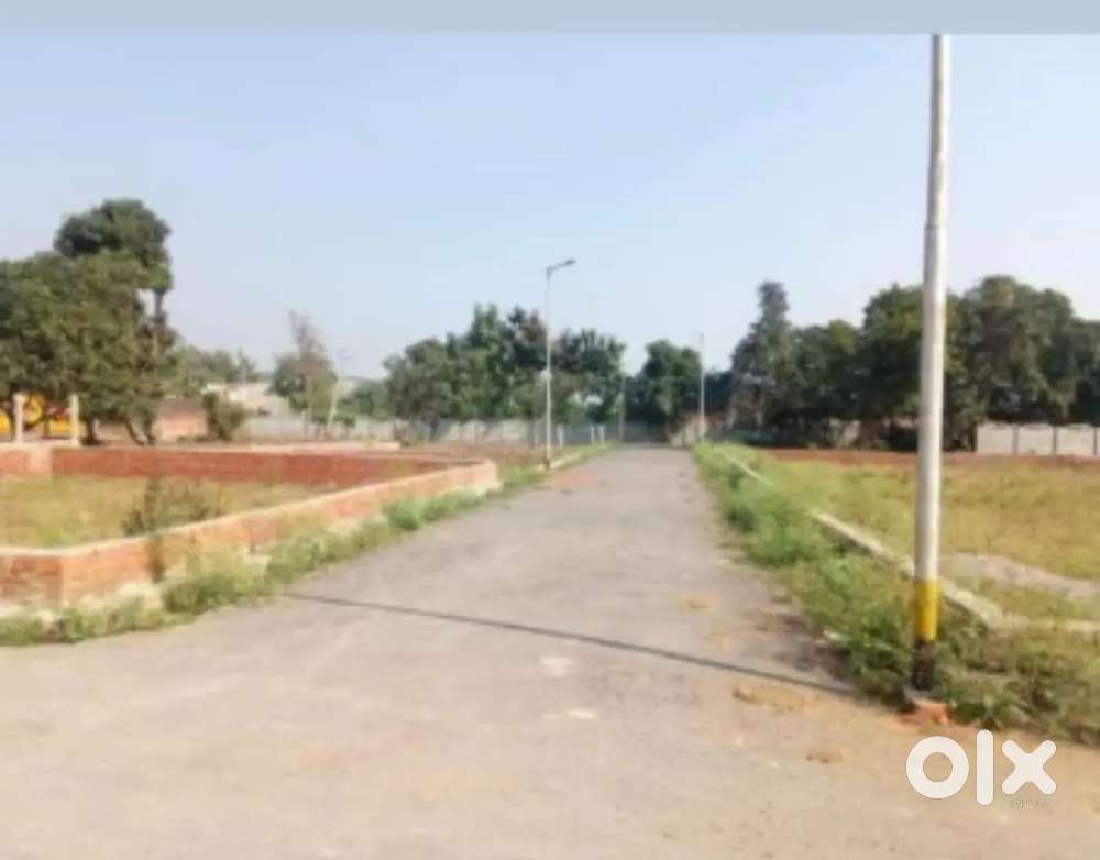 लखनऊ   में  नगराम  रोड  से  1 KM की दूरी पर plot