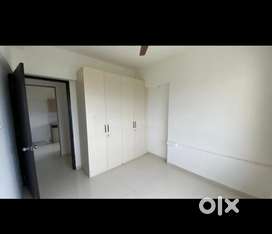 2 bhk new flat available on rent in Off yari road