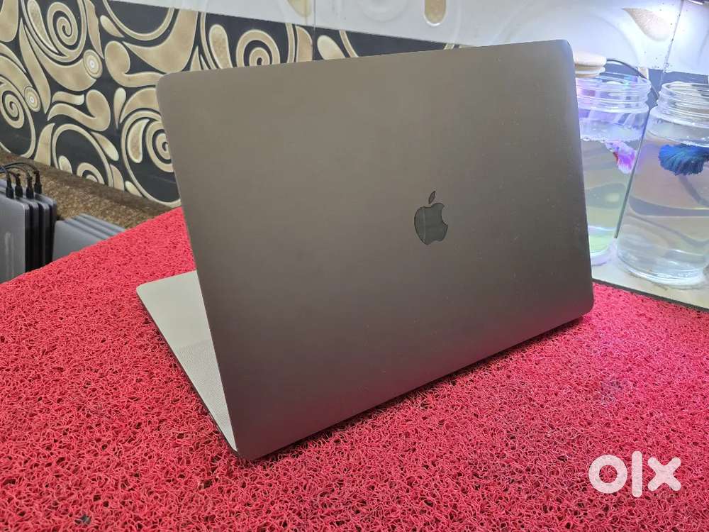 Apple Macbook Pro 2021 i7 16gb 512gb 5.5gb Graphics 16inch Retina