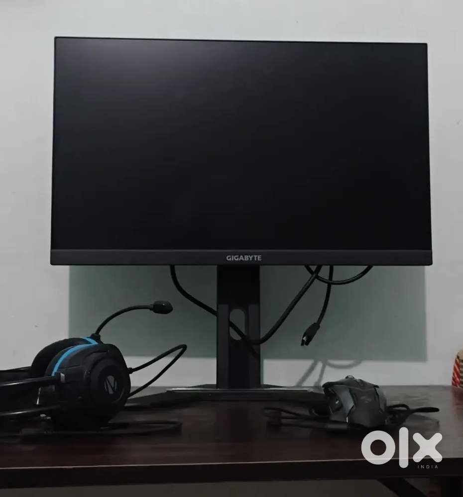 GIGABYTE MONITOR + ZEBRONICS HEADPHONES + ZEBRONICS MOUSE