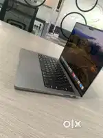 Macbook pro M3 Chip/2023/8GB RAM/512GB SSD/14inch/8 Core CPu 10 Core