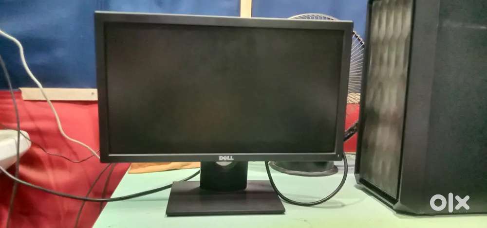 Urgent Sale Dell 19 Monitor Vga Port with Power Cable Free