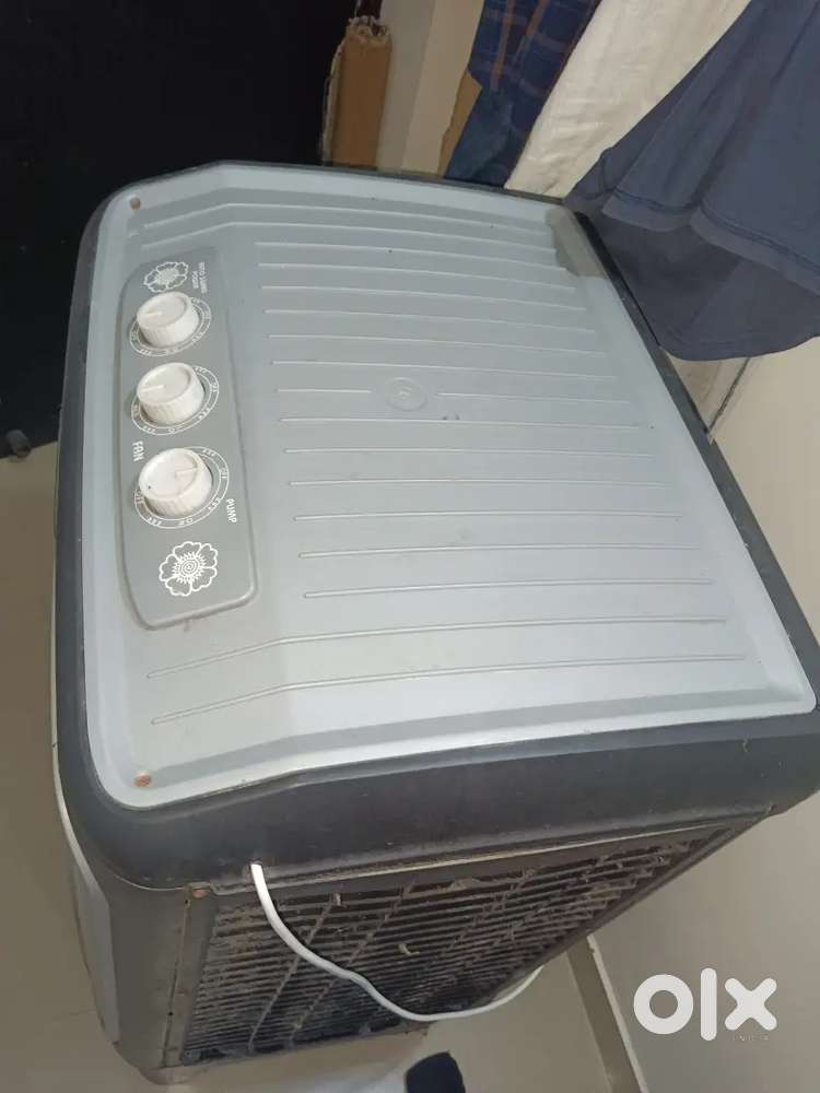 Cooler sale only 6 months used