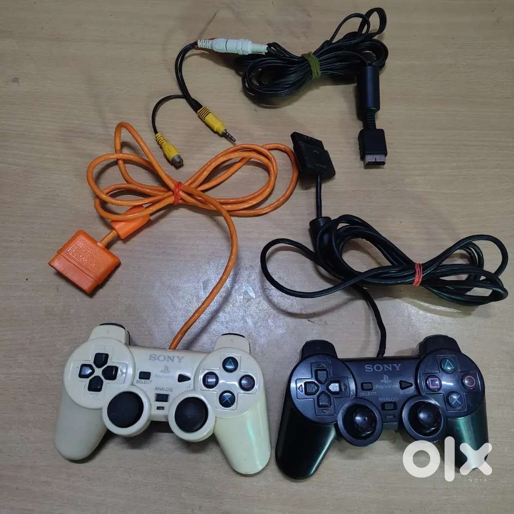 PlayStation 2 Controllers & AV to RAC Cable cord