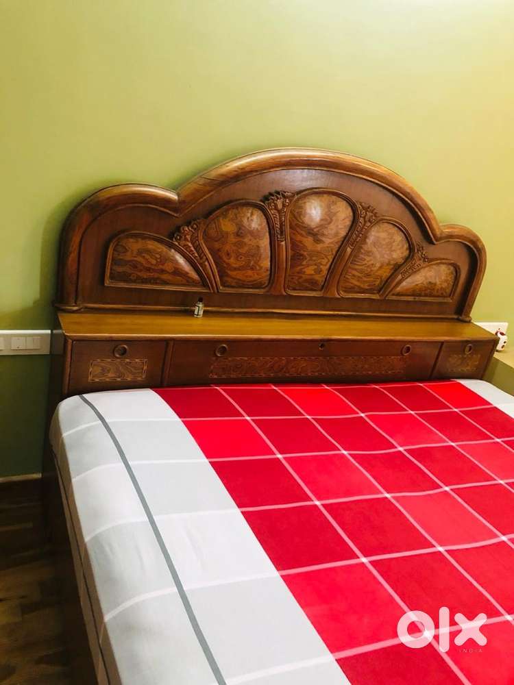 Beautiful wooden king size bed
