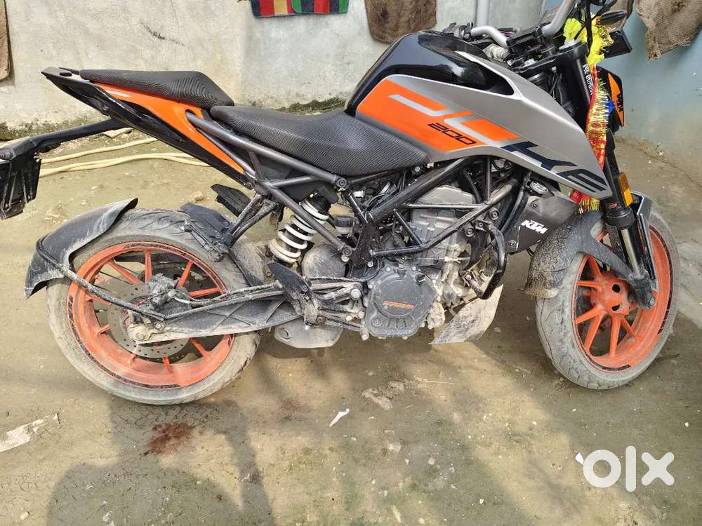 KTM DUKE 200