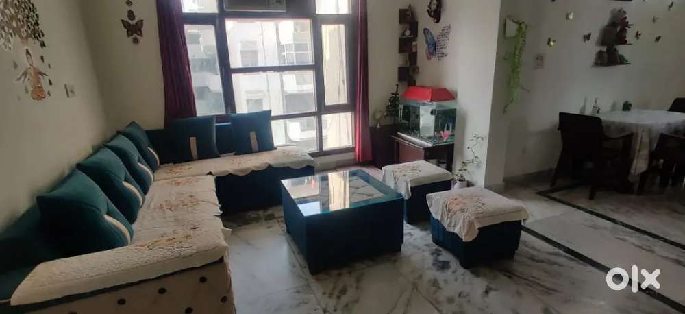 1 Room Available in 3BHK Fully Furnished Apartment (Girls Only)