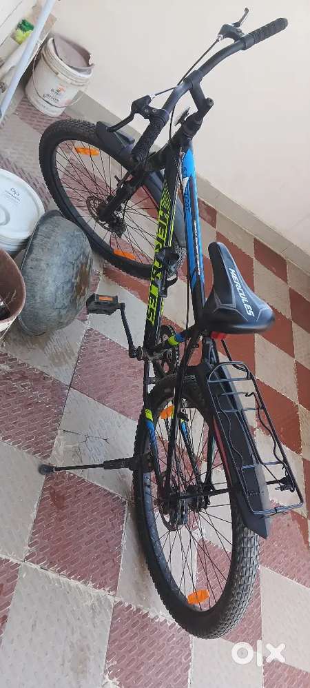 6000.        3 sal purane